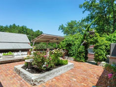 Spacious Patio Spacious Patio